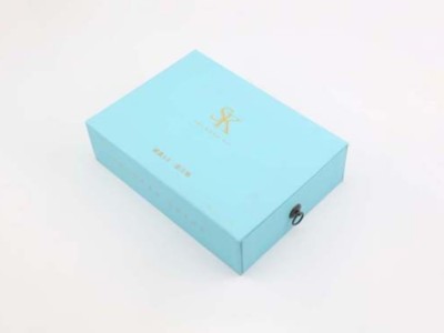 包裝盒定做廠家淺談化妝品包裝盒設(shè)計(jì)，讓產(chǎn)品更具有魅力